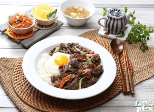 孕期營(yíng)養(yǎng)不良影響胎兒發(fā)育嗎 怎樣確認(rèn)寶寶在肚子里好好的2