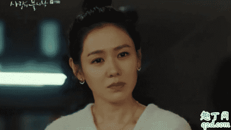 愛的迫降尹世莉月亮耳釘項鏈?zhǔn)裁磁谱?孫藝珍同款耳釘項鏈多少錢1