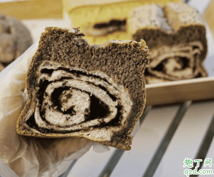 喜茶芝麻蛋糕生吐司多少錢一個(gè) 喜茶芝麻蛋糕生吐司好吃嗎2