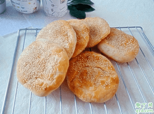 燒餅涼了為什么會發(fā)硬 燒餅涼了不發(fā)硬的秘訣3