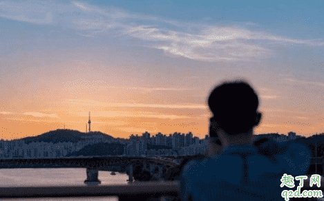 為什么年齡大了就不會(huì)戀愛了 到了年紀(jì)卻不想談戀愛和結(jié)婚怎么辦1