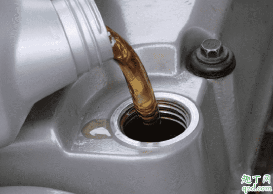 柴油機冒機油怎么回事 柴油機機油變白是什么原因2