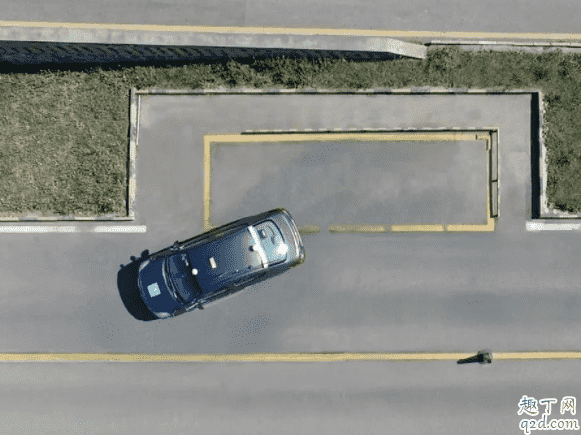 科目二車身出線是哪里出線了 倒車入庫怎么避免車尾壓線1