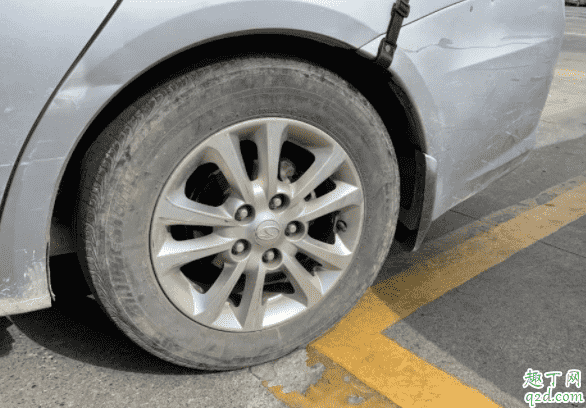 科目二車身出線是哪里出線了 倒車入庫怎么避免車尾壓線2