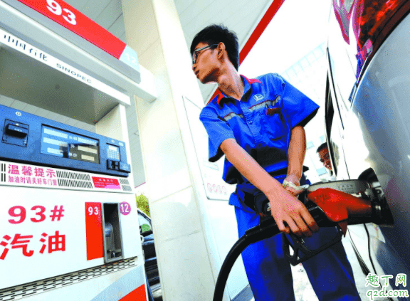 汽車加油可以加不同加油站的油嗎 不同油號可以混加嗎2