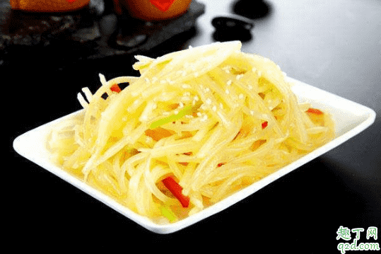 土豆絲焯水后要過(guò)涼水嗎 土豆絲焯水后還用水泡嗎2