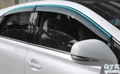 新車(chē)是不是車(chē)門(mén)玻璃日期是一樣的 車(chē)玻璃相差幾個(gè)月正常嗎5