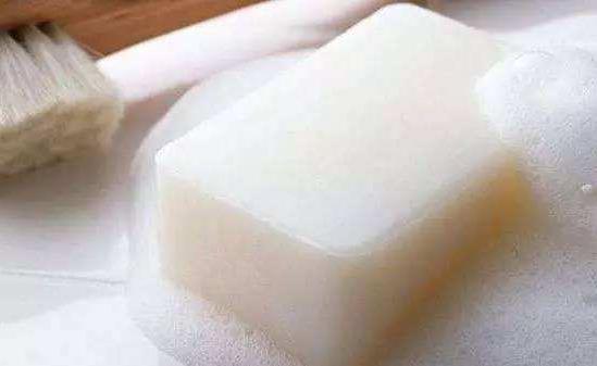 如何預防蚊蟲叮咬？蚊蟲叮咬快速止癢方法，香皂水止癢不適宜