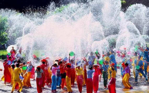 西雙版納潑水節幾月幾日？潑水節象征著什么