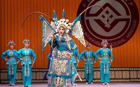 為什么戲曲演員都要化妝？四大古典戲曲也稱什么