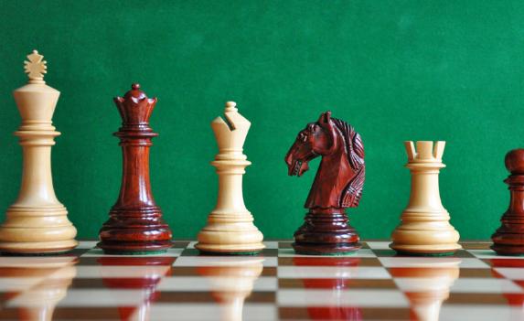 國際象棋共有多少顆棋子？國際象棋怎么玩擺法和規(guī)則