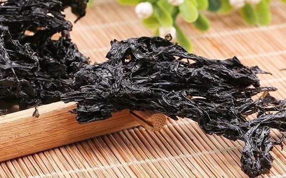 紫菜該怎么樣挑選？為什么紫菜會變紫紅色