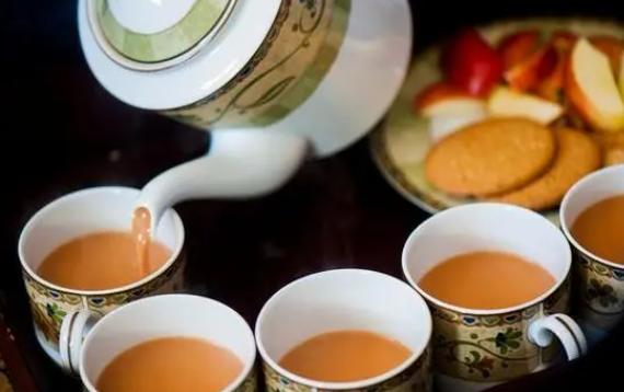 酥油茶好喝嗎？酥油茶是甜的還是咸的