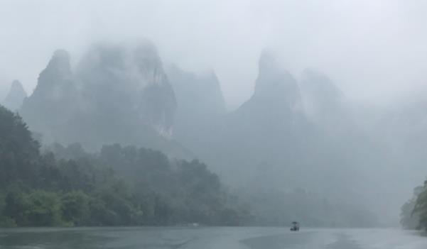 桂林漓江最著名的景色是什么(楊堤煙雨是漓江風(fēng)景一絕)